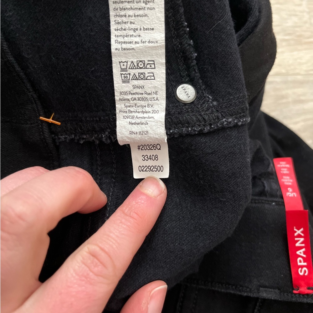 SPANX Black Flare Women's Jeans Obsidian Rinse - Size Large - Picture 5 of 7